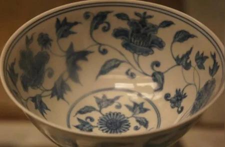 揭秘大英博物馆珍藏的明成化瓷器之美